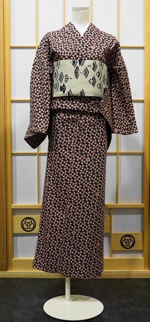 カジュアル着物 | 熊本で振袖、留袖、訪問着、小紋、浴衣等のレンタル・着付け・販売等を格安でお取り扱いしているわ蔵